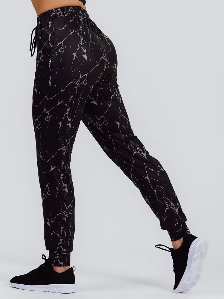 Slim trenirka Flora